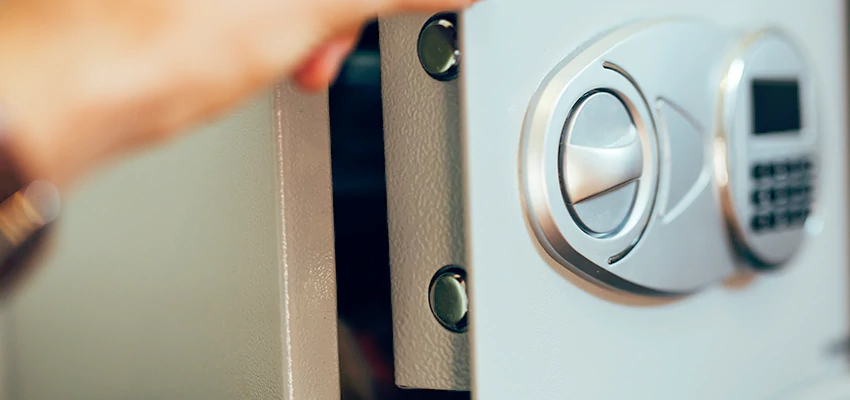 Fingerprint Safe Openers in Camp Pendleton South, CA